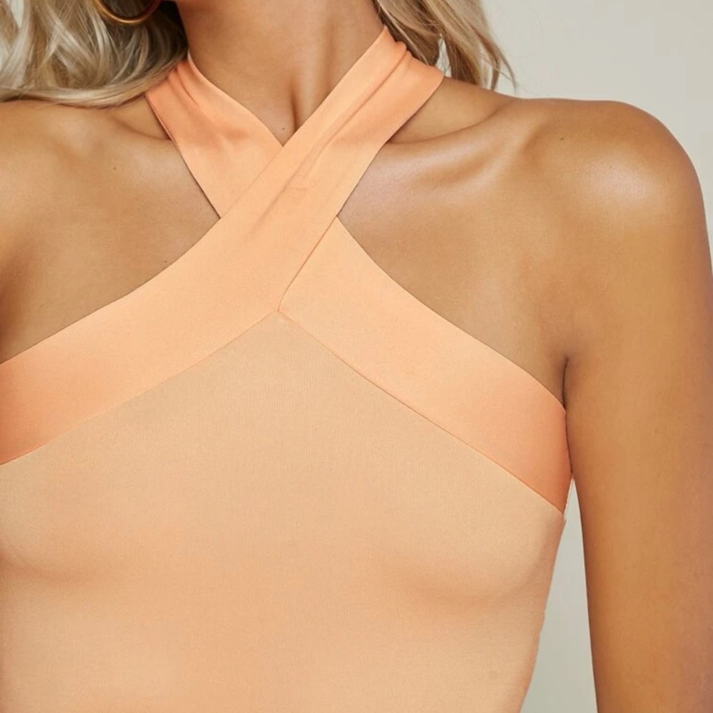 Crisscross Halter Top - Picture 4 of 4